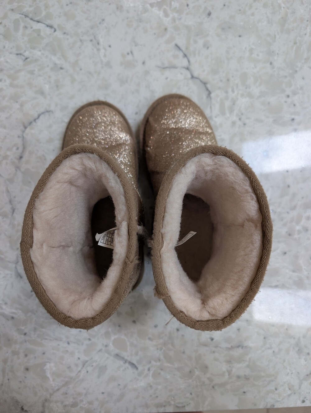 UGG Kids Classic Short II Gold Glitter Boot Girls Size 3 - Picture 5 of 7